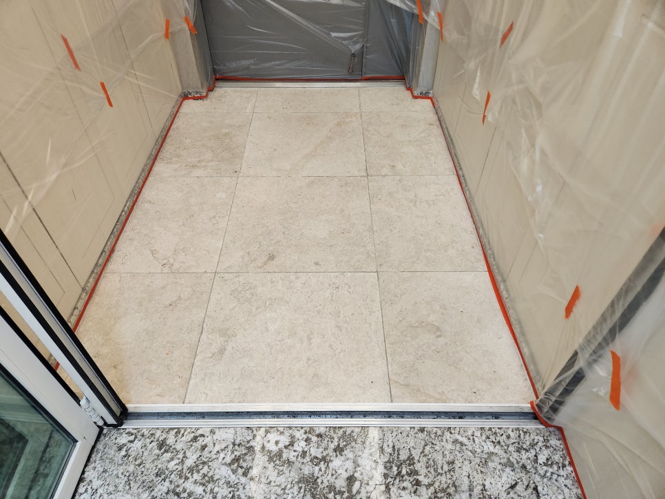 작업 전 바닥 클로즈업 1