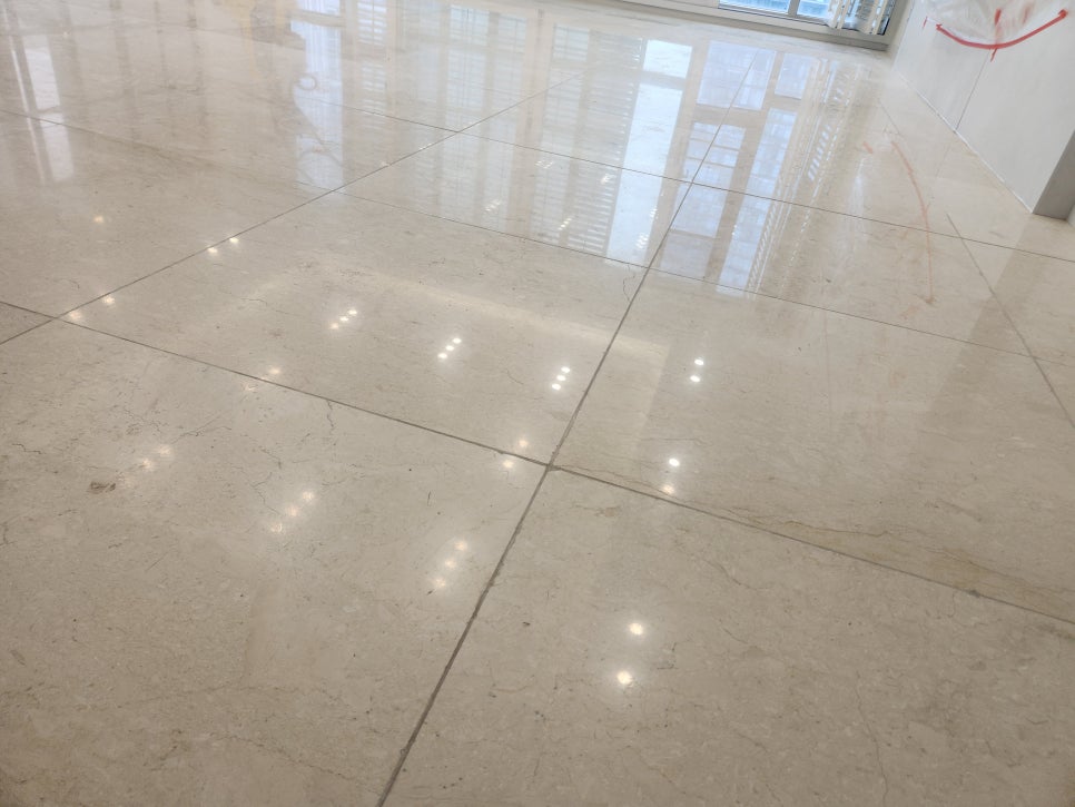 작업 전 바닥 클로즈업