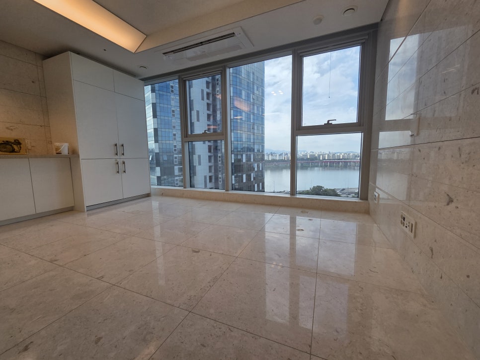 현관 광택 저하