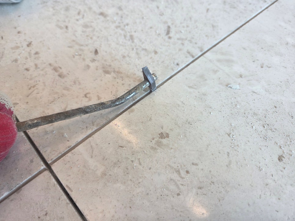 줄눈 제거 완료