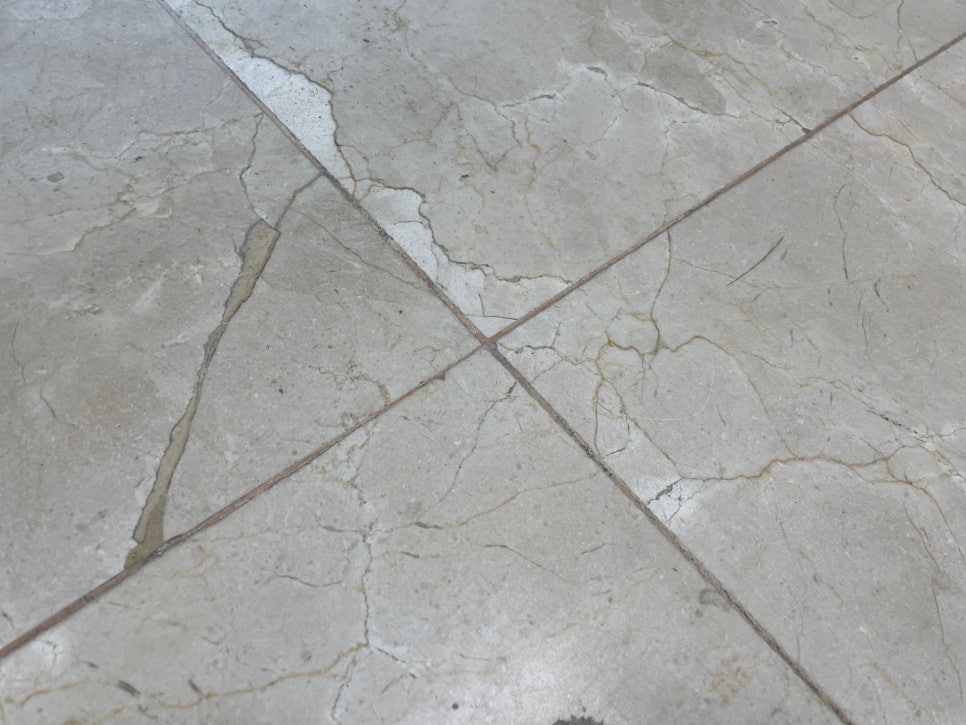 작업 전 줄눈 상태