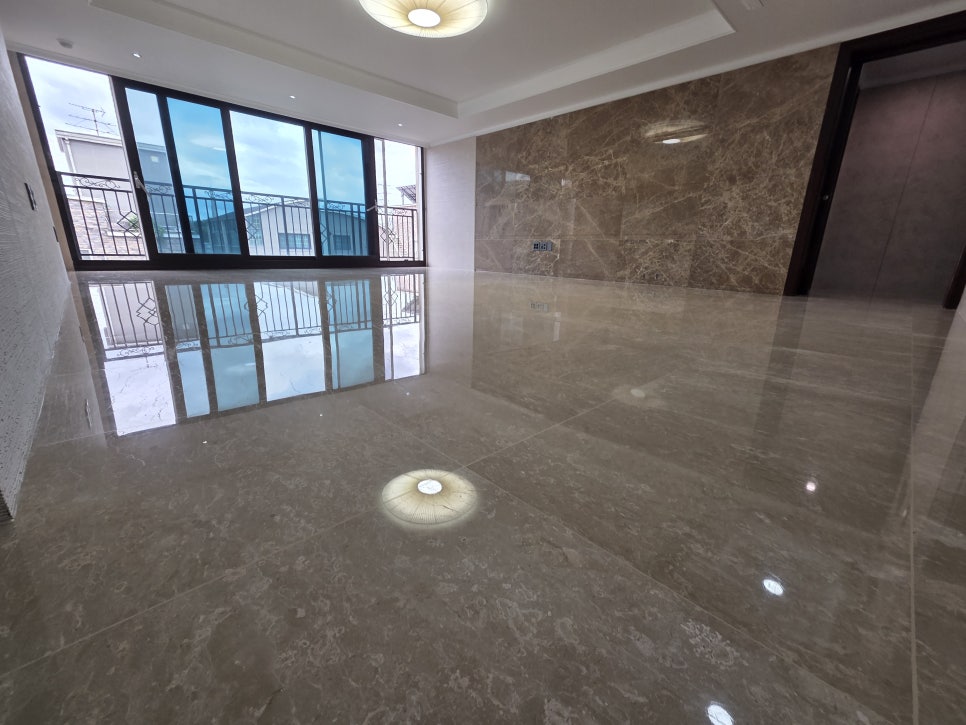 완성 거실 전경