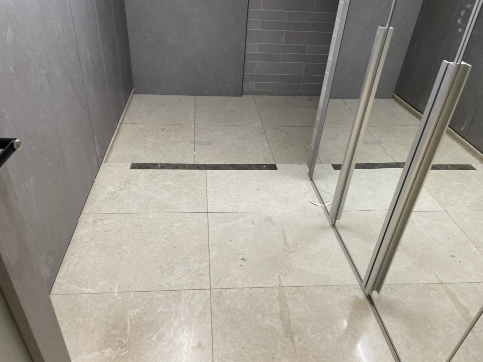 작업 전 바닥 전경