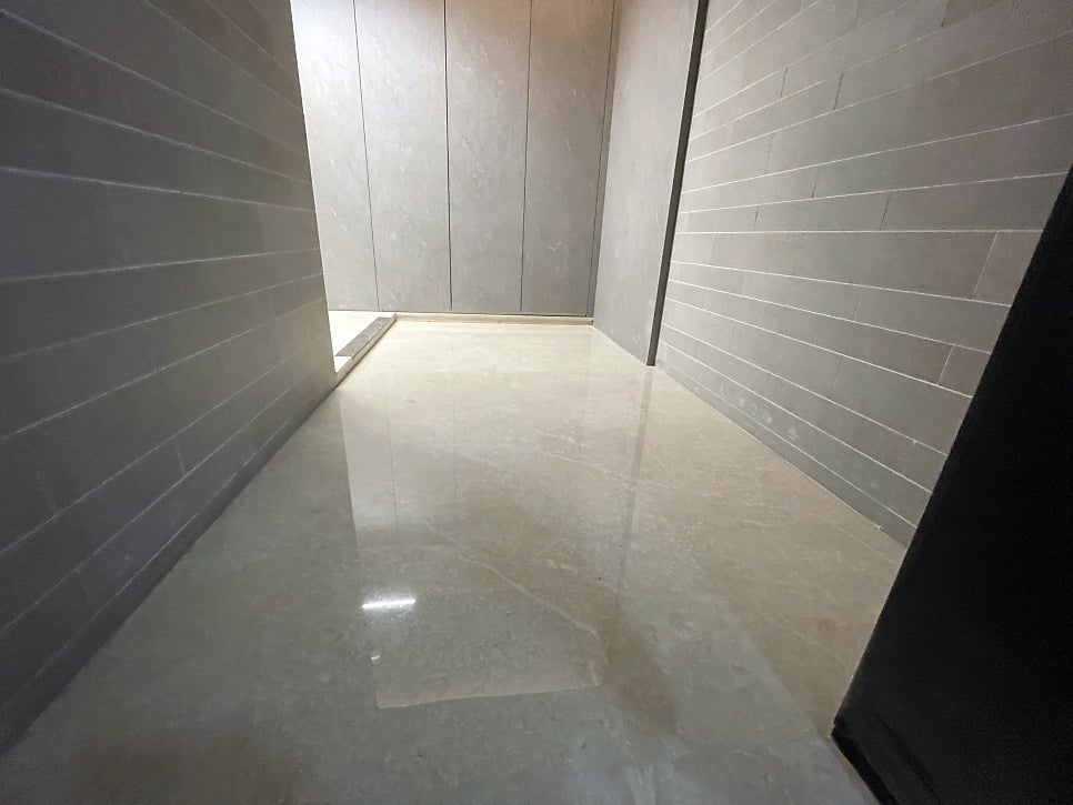 바닥 클로즈업 2