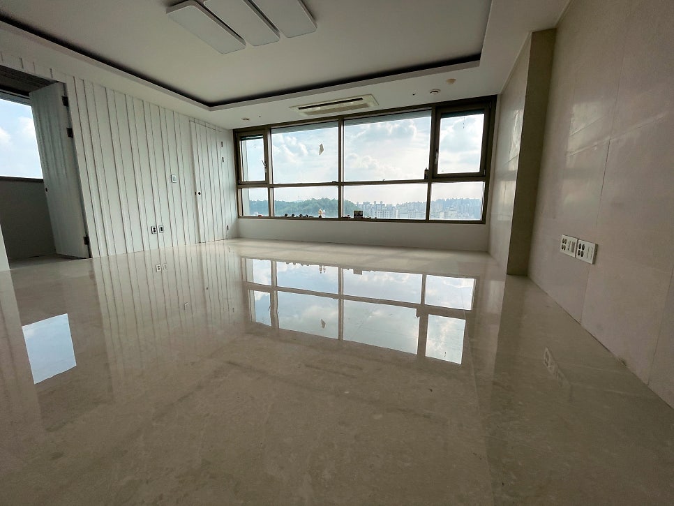 완성 거실 추가