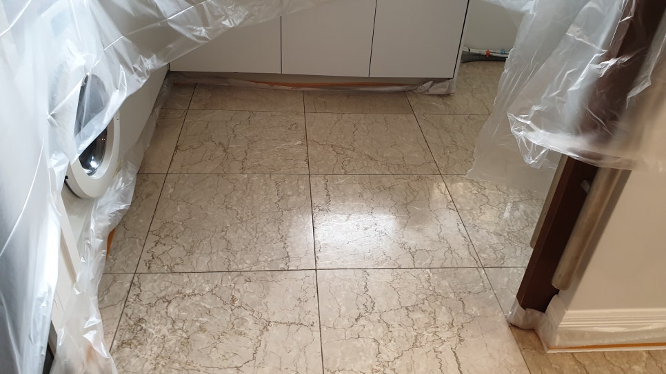 거실 광택 저하